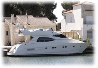 Un revenu annuel garanti perçu par la société propriétaire des yachts